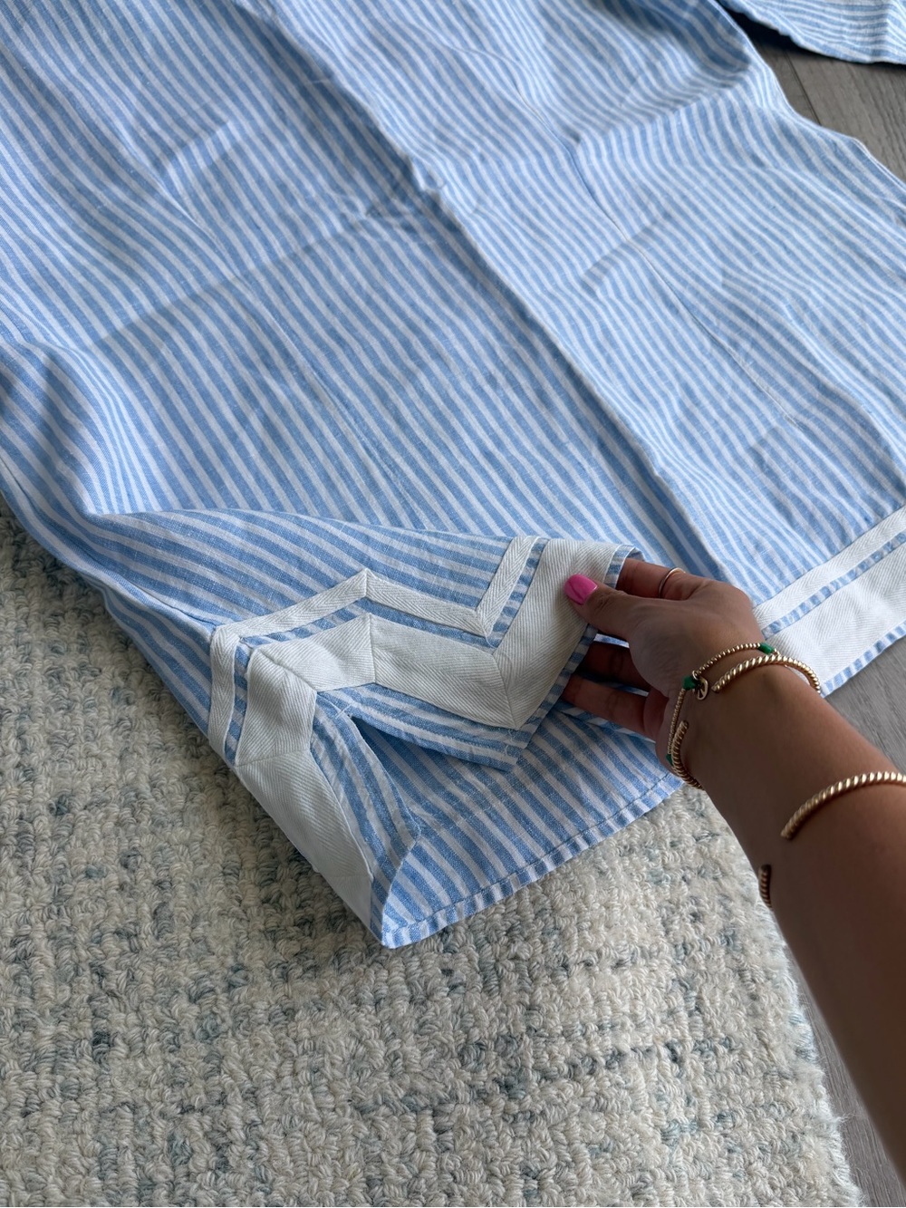 Crown & Ivy Striped Light Blue & White Split-Neck Tunic Coastal Nantucket - Picture 4 of 6